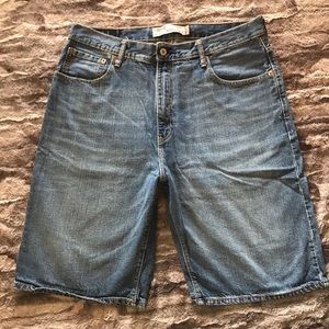 Levi’s 569 straight Jean shorts